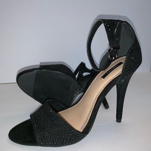 NEW💖Forever 21 Black Heels w/ sparkles